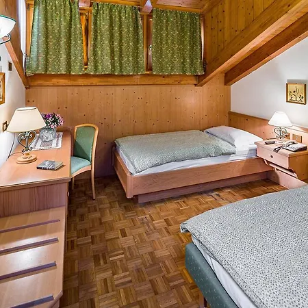 피콜로 포콜 3* 코르티나 담페조